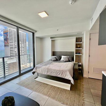 Spacious Studio In The Heart Of Downtown Miami Appartement Buitenkant foto