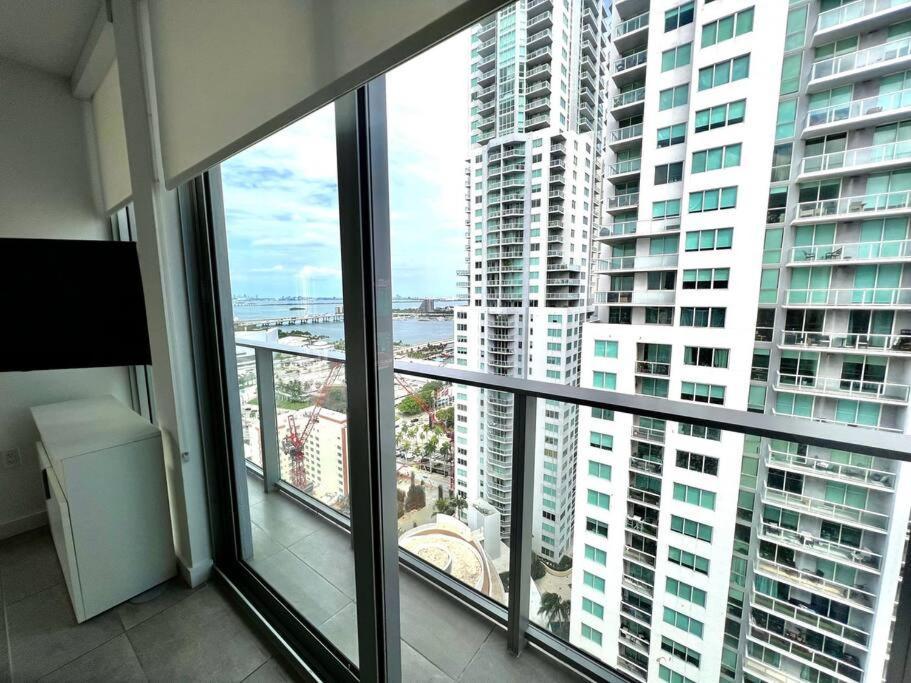 Spacious Studio In The Heart Of Downtown Miami Appartement Buitenkant foto