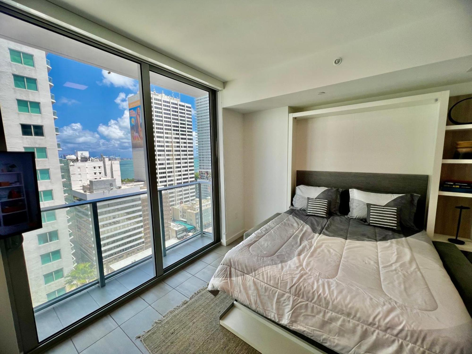 Spacious Studio In The Heart Of Downtown Miami Appartement Buitenkant foto